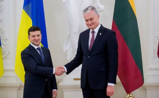 Президент Литви: не дозволимо Україні відійти в минуле