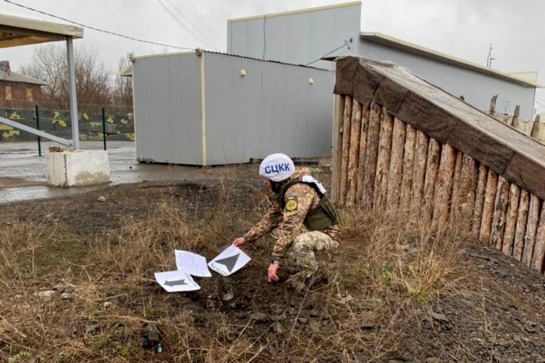 На Донбасі окупанти усе частіше обстрілюють цивільні об'єкти