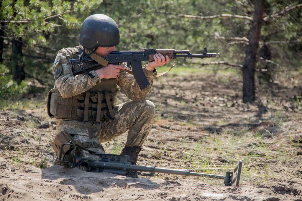 На Донбасі зафіксовано 13 ворожих обстрілів з мінометів і гранатометів