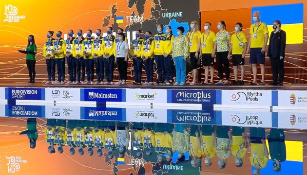 Українська команда з синхронного плавання збирає чемпіонські титули у Будапешті