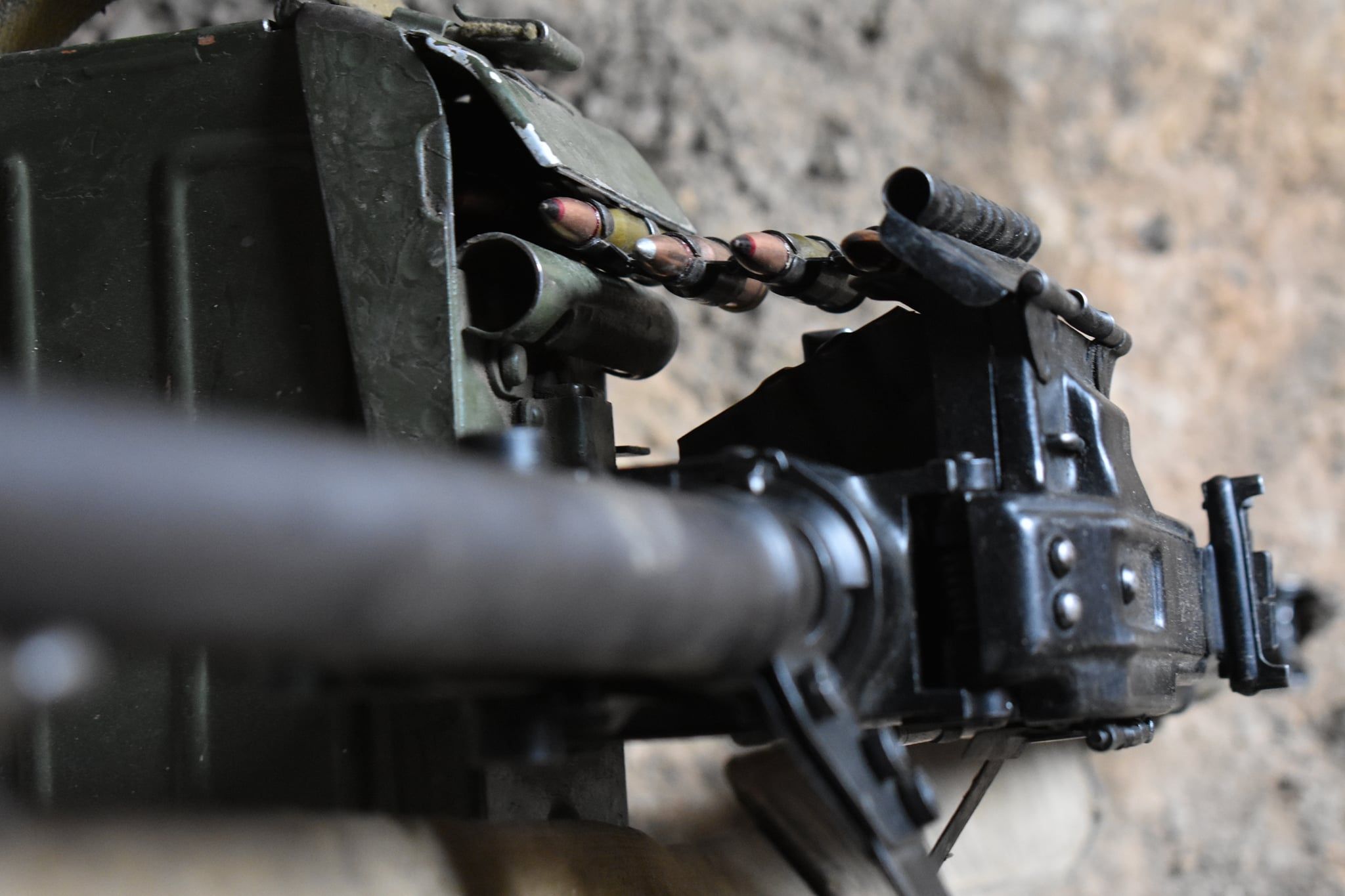 На Донбасі зафіксовано 17 обстрілів: поранено захисника України
