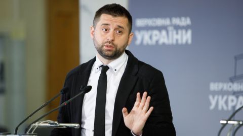 Слуги народу поділили портфелі вакантних посад міністрів