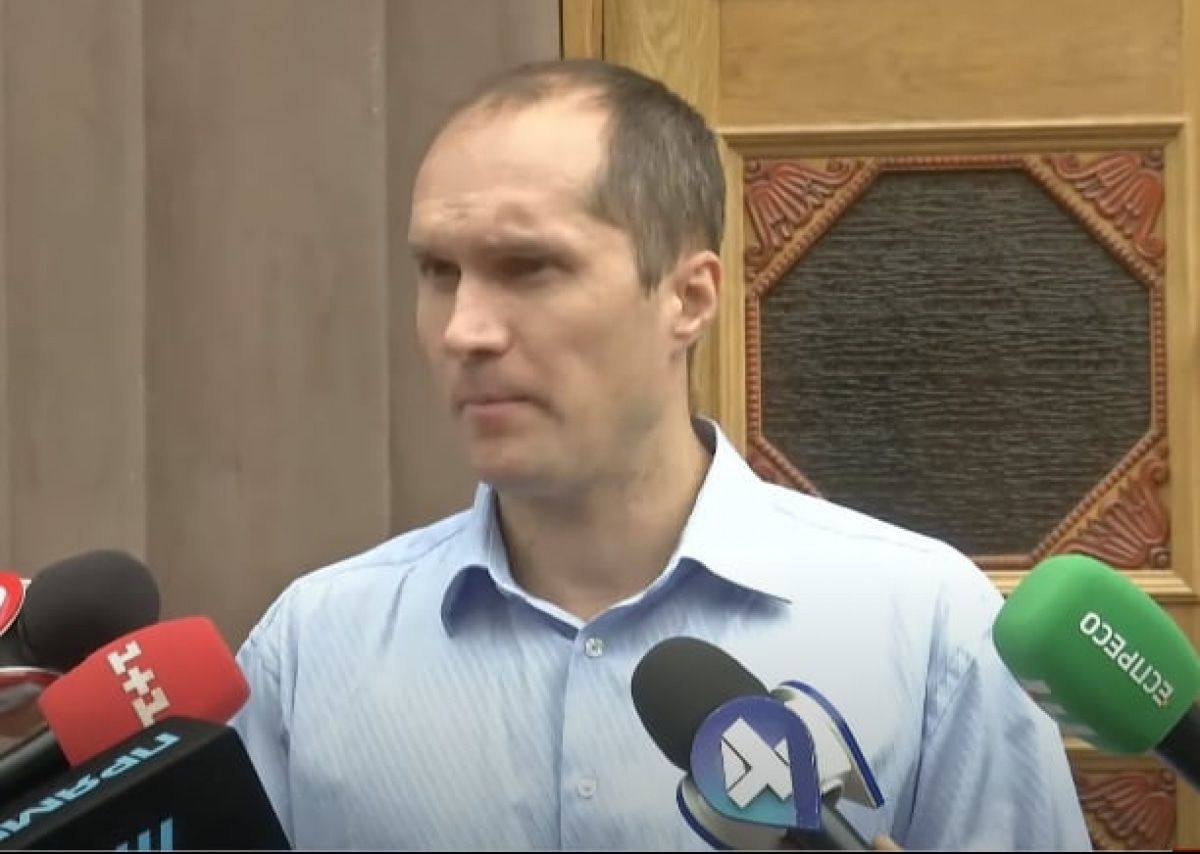 Проблеми армії не аналізуються і підміняються показухою - Бутусов