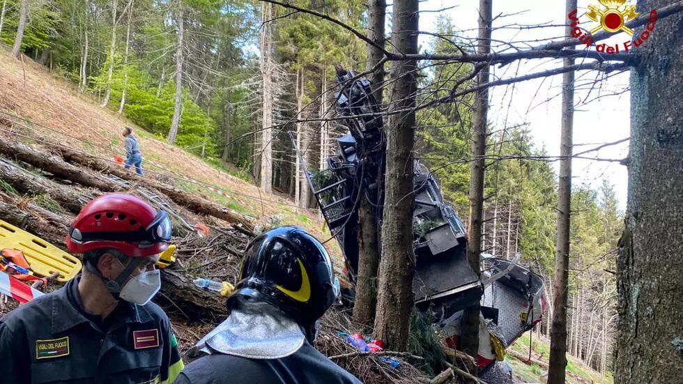 З канатної дороги в Італії зірвалась кабіна: щонайменше 14 людей загинули