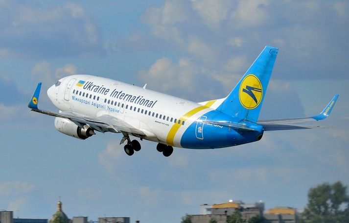 Україна припиняє авіасполучення з Білоруссю