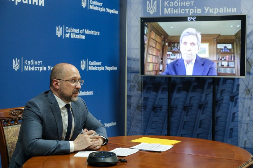 Шмигаль та Керрі обговорили досягнення кліматичної нейтральності
