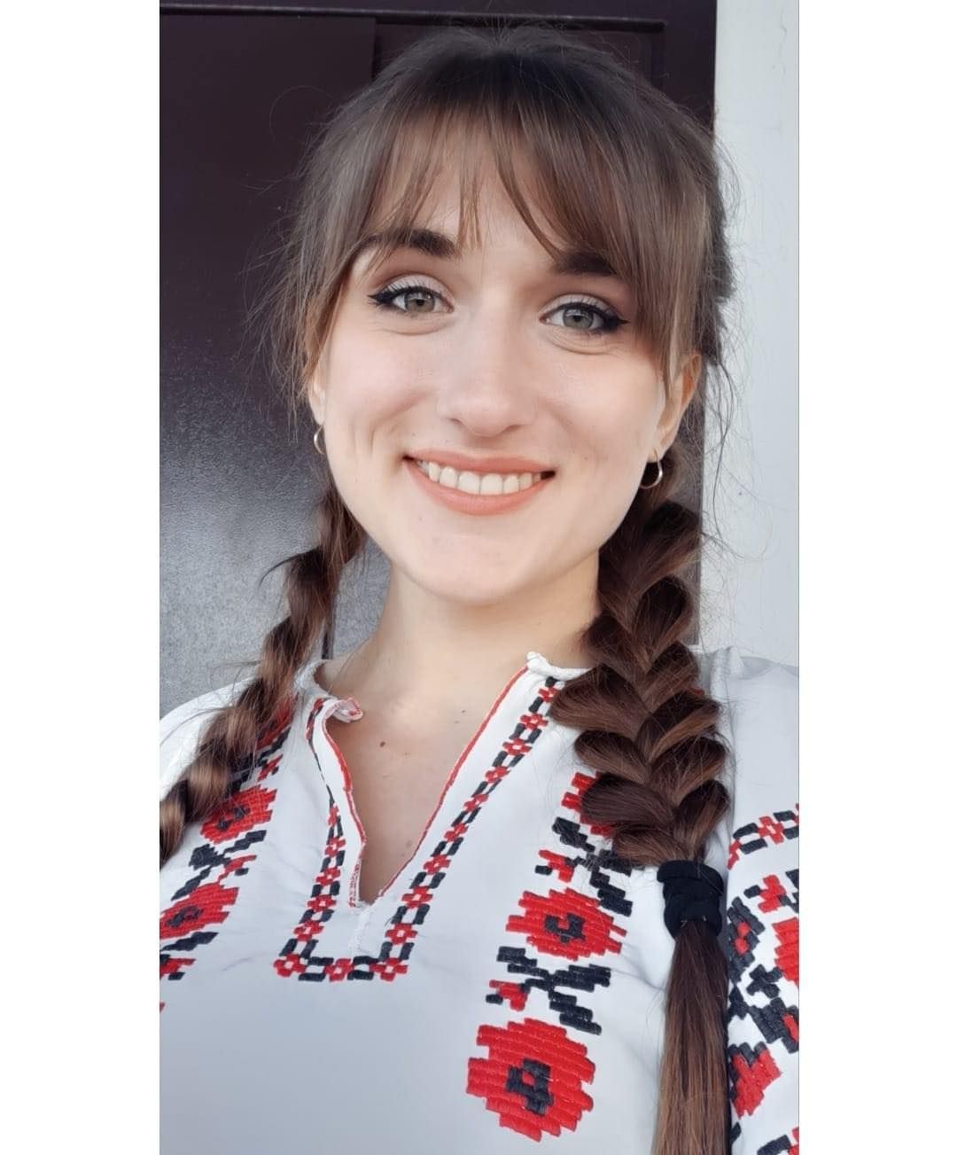 Як заробити на «хальву». Сільська блогерка з Полтавщини збирає мільйони переглядів у соцмережах