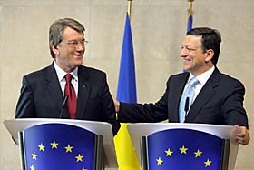 Європарламент — за дострокові вибори