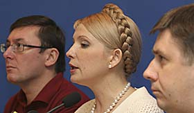 І знову сурмить опозиція