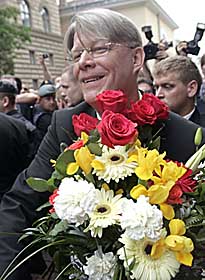 Сьомий прийшов