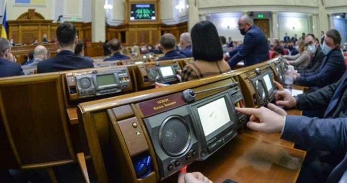 ВРУ повернула увʼязнення за брехню у деклараціях