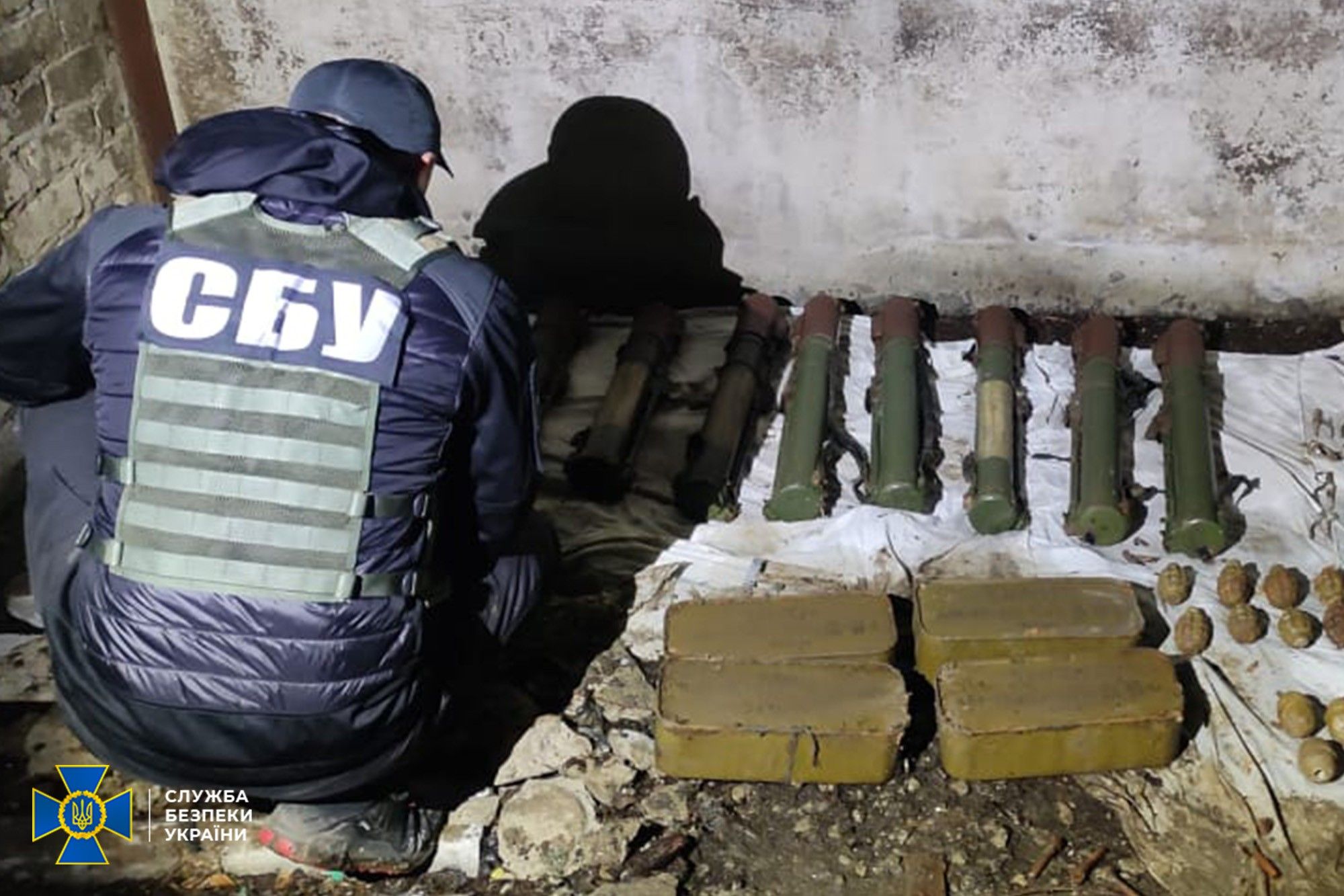 СБУ виявила на Донеччині старий схрон зі зброєю бойовиків Гіркіна