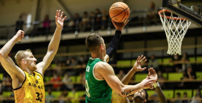 Неочікуваний сценарій: дві найсильніші команди чемпіонату «Київ-Баскет» і «Дніпро» програли у півфіналі