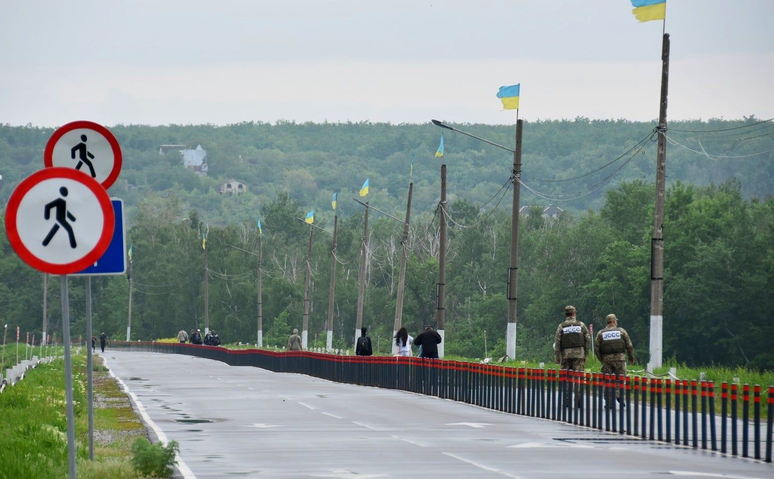 З ОРДЛО до України не пускають підлітків від 14 років