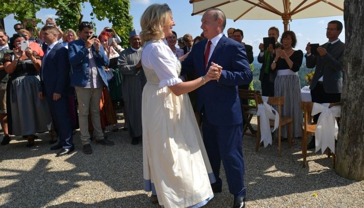 «Спасіба дєду за пабєду»: чому і як Німеччина налагоджує відносини з Москвою