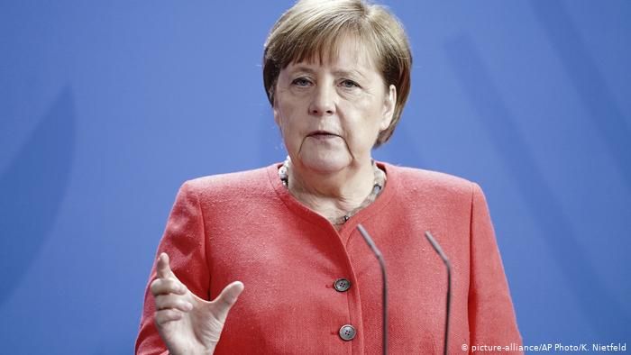 Меркель підтримує  продовження Мінського формату