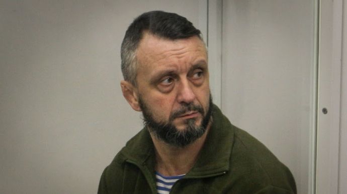 Суд продовжив Антоненку домашній арешт на два місяці