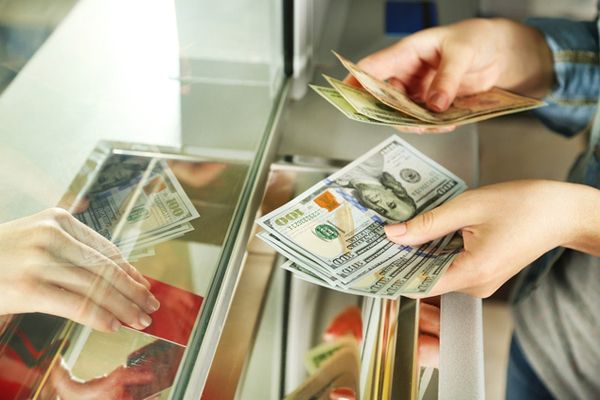 НБУ змінив правила продажу валюти громадянам