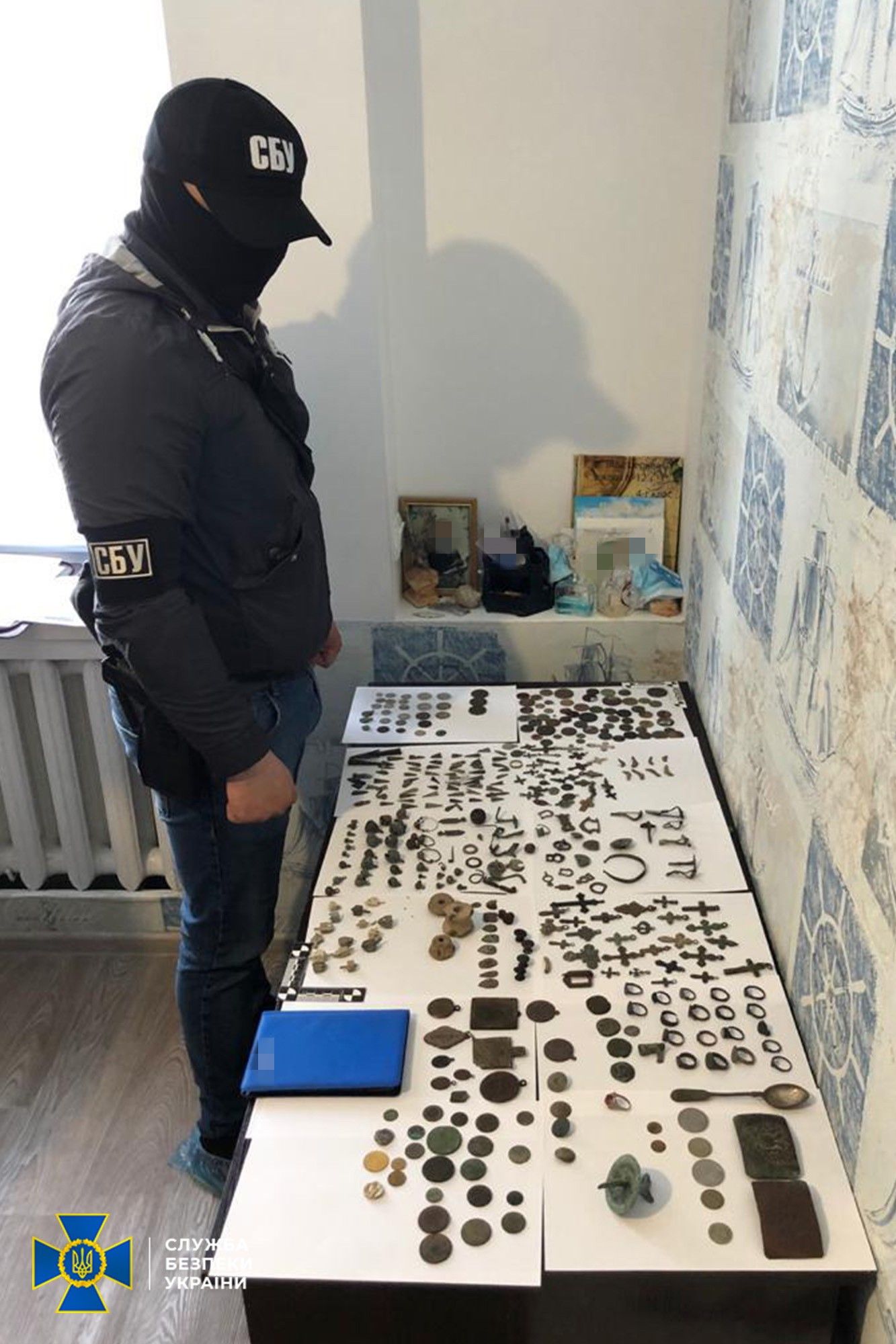 СБУ запобігла нелегальному вивезенню з України партії тисячолітніх культурних цінностей