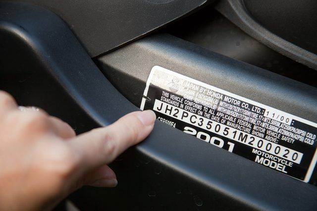 МВС зробило відкритими VIN-коди автомобілів