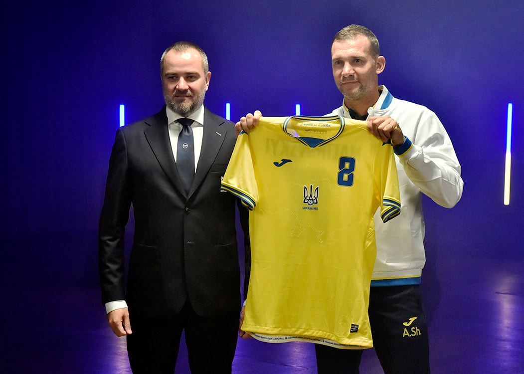 Українські клуби в Прем’єр-лізі зобов’язали нанести на форму патріотичні гасла