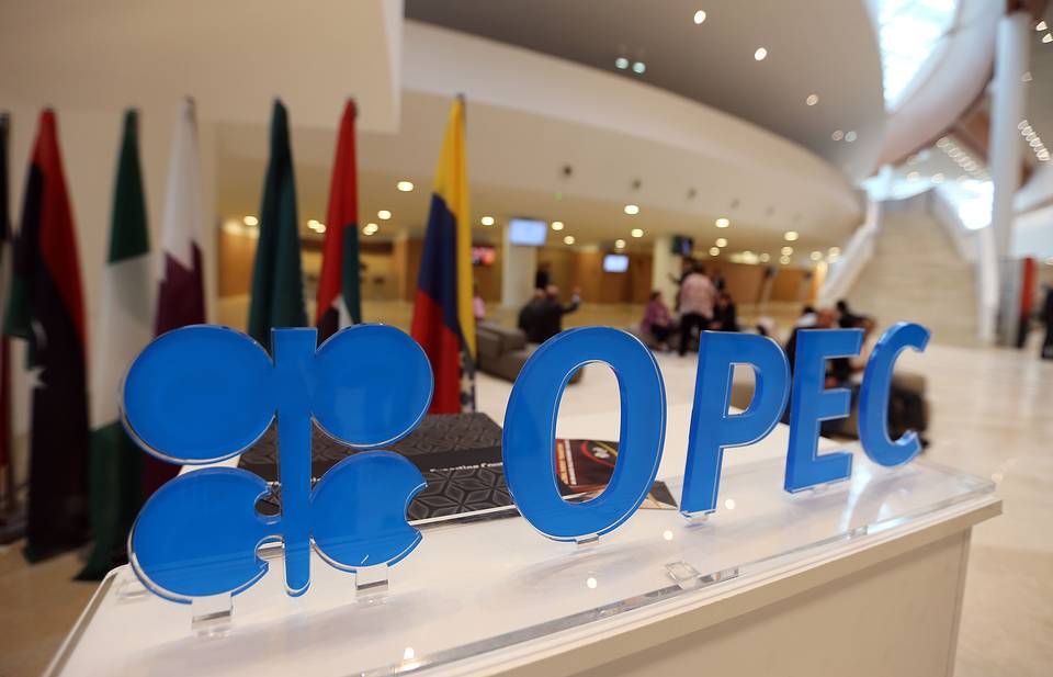 Країни ОПЕК збільшують видобуток нафти