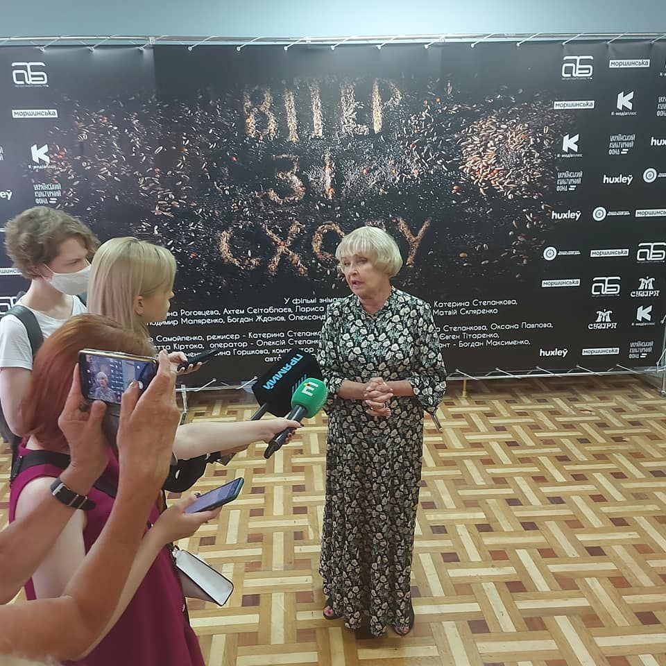 Вітер зі Сходу: Ада Роговцева у день народження презентувала фільм про війну на Донбасі