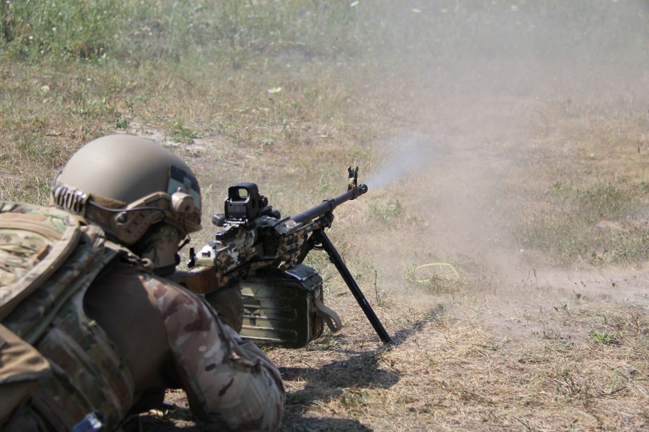 На Луганщині ворог гатить з ракетних комплексів