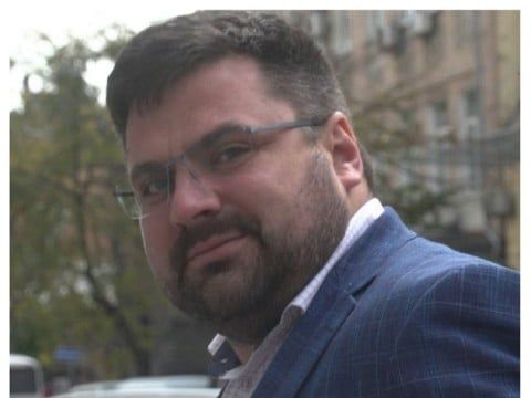 Зеленський звільнив з СБУ генерала Наумова через контрабанду