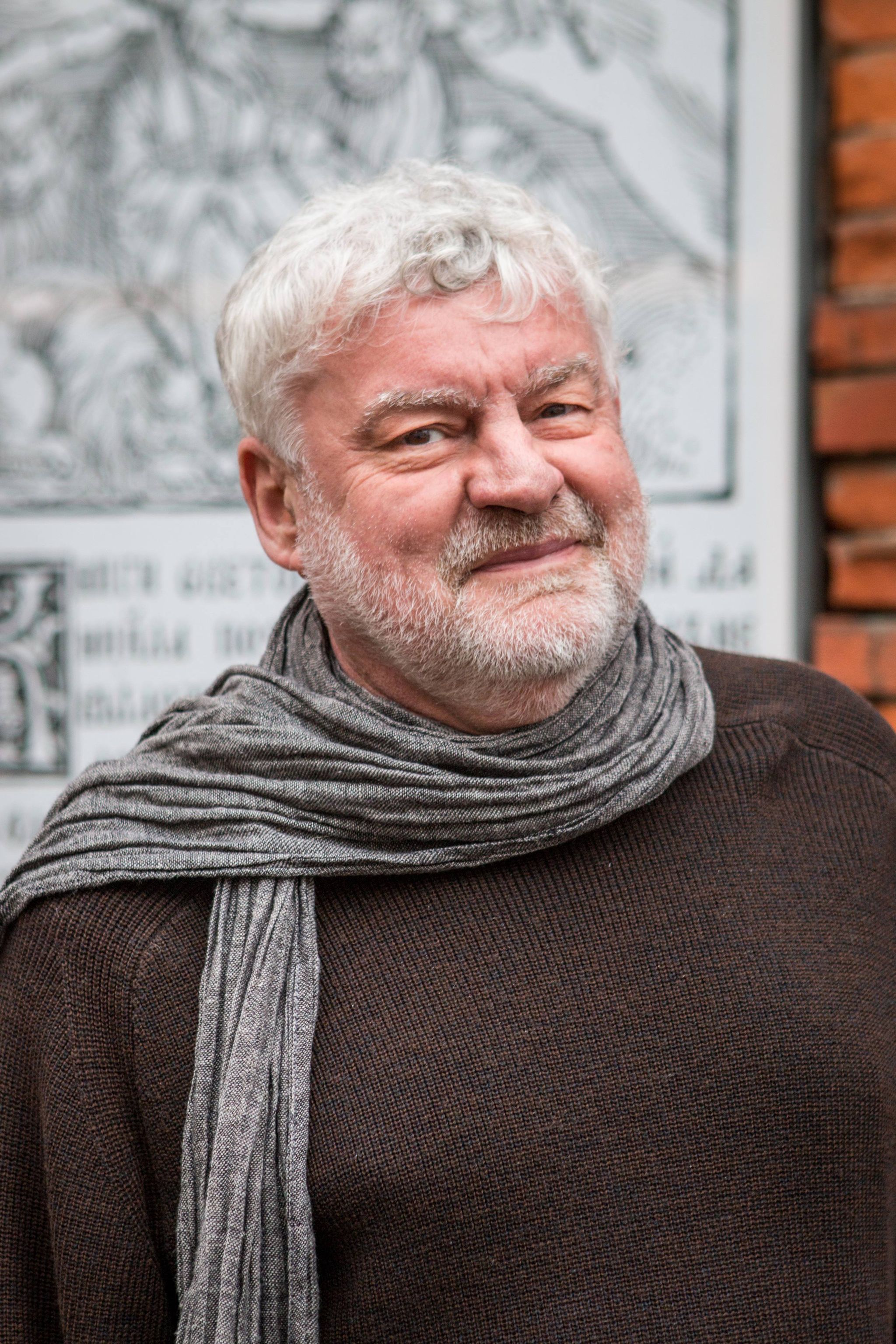Песимістичний оптиміст: рецензія на збірку віршів Уладзімєра Арлова «Все як раніше лише імена змінилися»