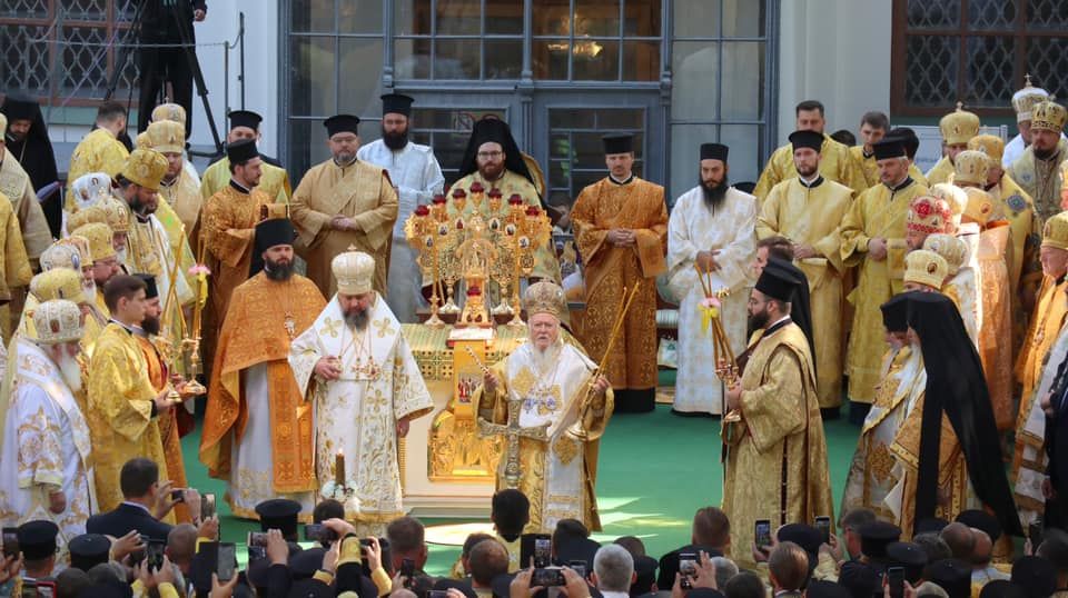 Варфоломій і Епіфаній відслужили історичну літургію у Софії Київській, фото
