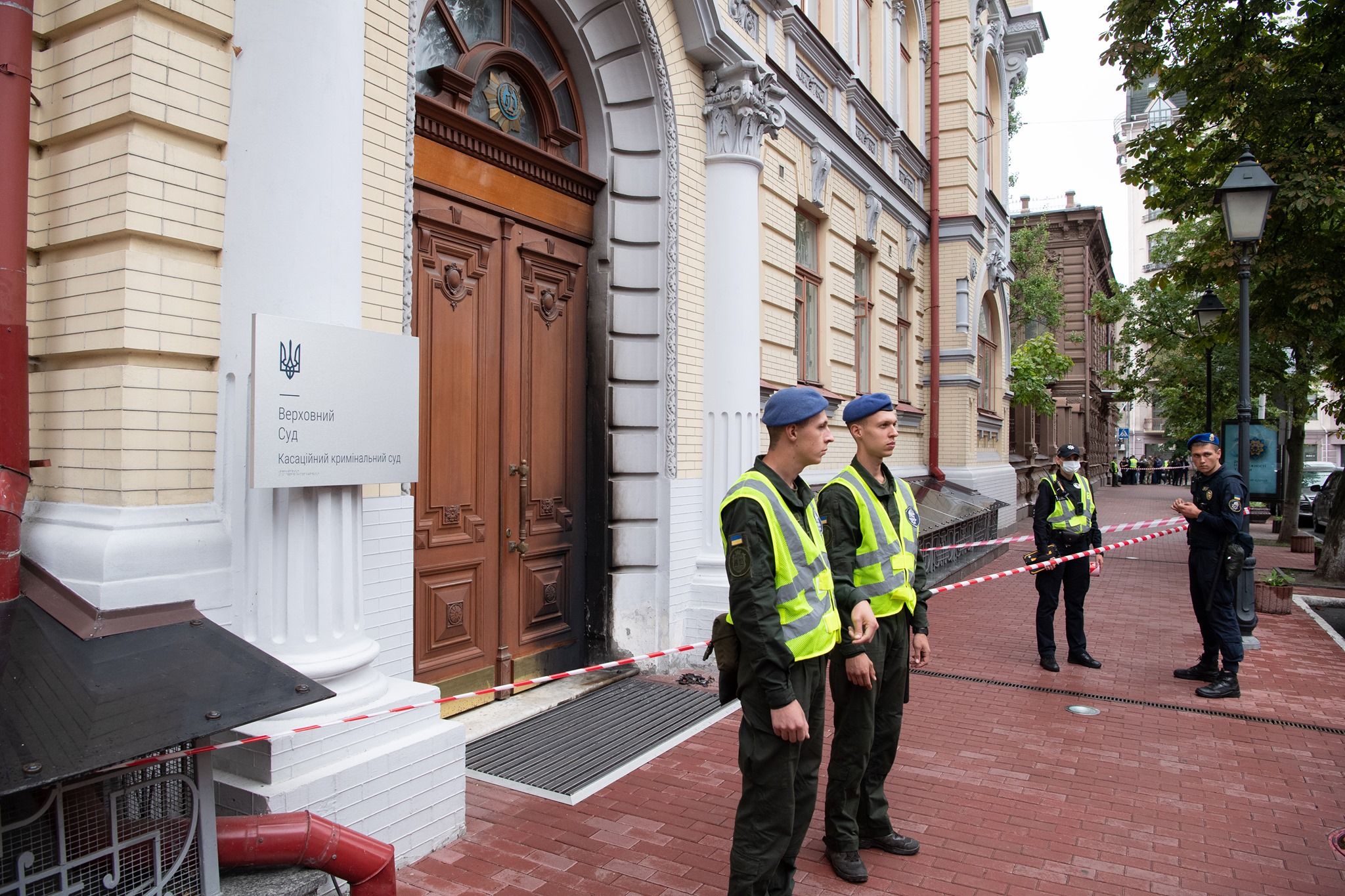 Підпалювач Офісу омбудсмена намагався вчинити наругу ще над Верховним Судом