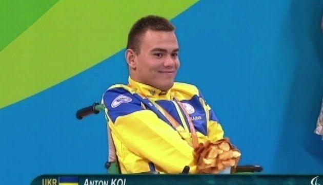 Антон  Коль став срібним призером токійської Паралімпіади у плаванні