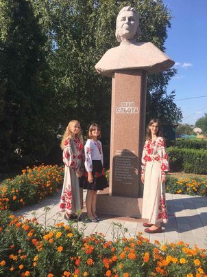 На Черкащині постав понад 3-метровий пам’ятник авторові пісень Івану Сльоті