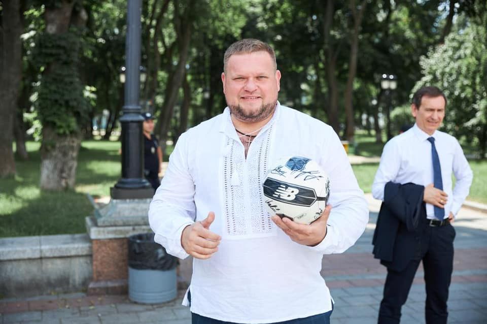 Нардеп Андрій Клочко заперечує легалізацію майна через матір