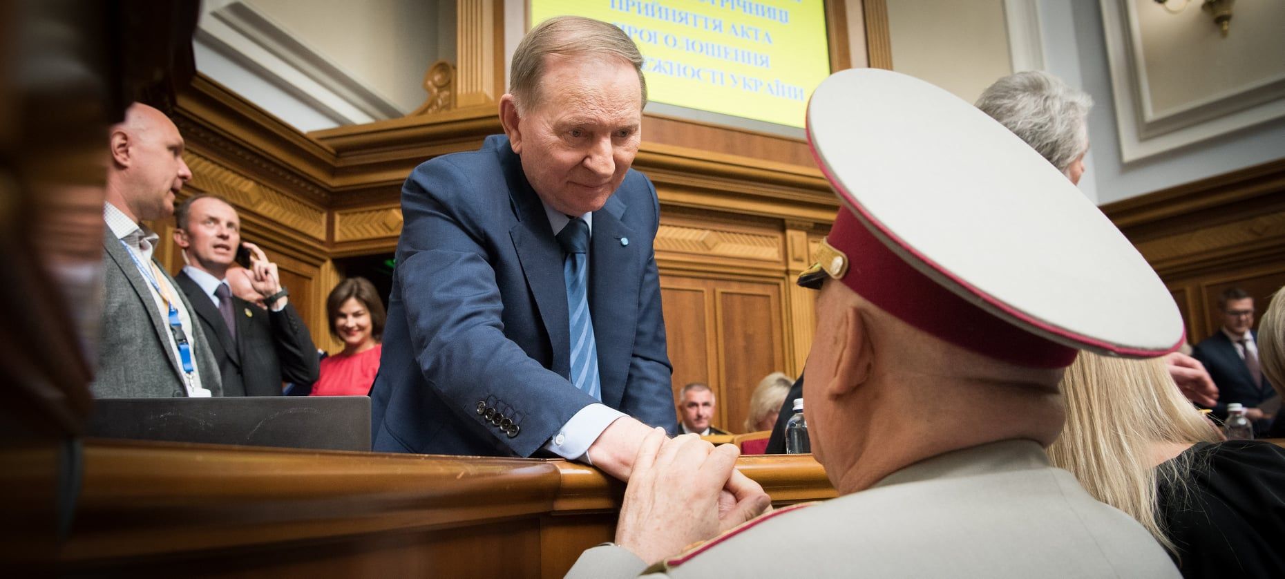 Кучма не знає, якою мовою говоритиме Путін із Зеленським