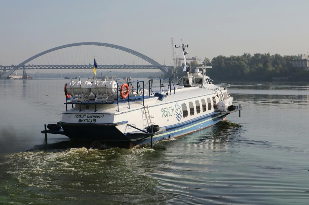 У Каневі пришвартувався перший пілотний рейс теплоходу «Ракета» з Києва