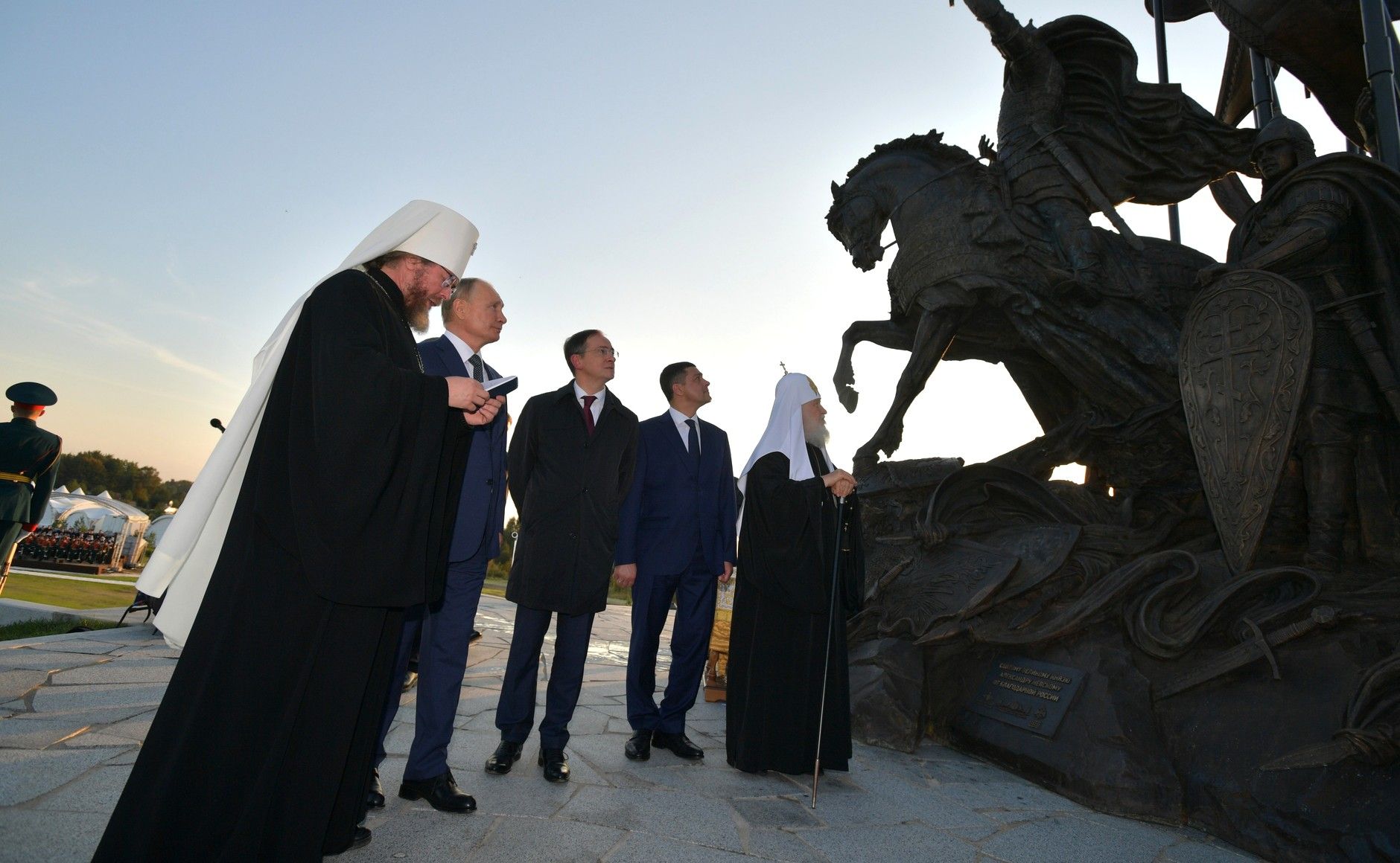 Путін і Кирило відкрили помпезний меморіал Олександру Невському біля Чудського озера, фото