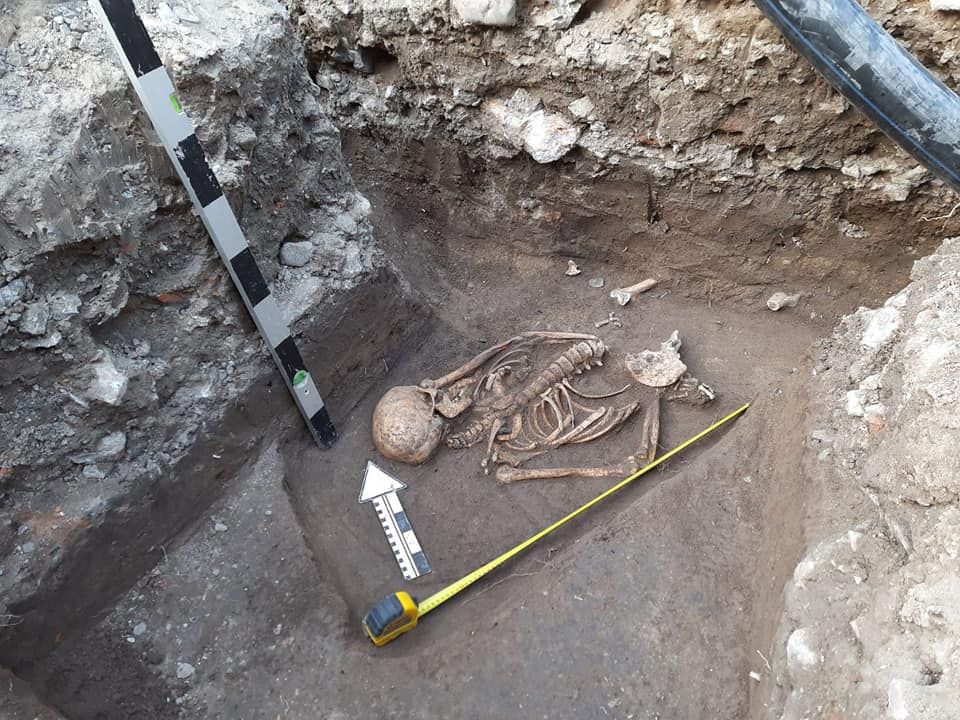 У Кам’янці-Подільському виявили поховання давньоруської жінки