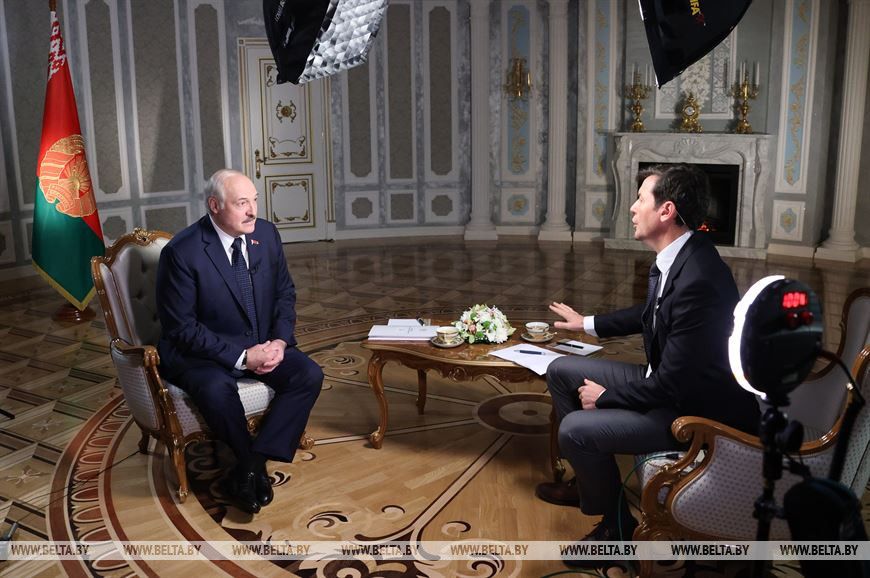 Лукашенко не виключає створення єдиної військової бази Білорусі і Росії