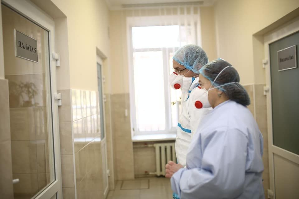 Коронавірус: в Україні різко зменшилася кількість виявлених інфікованих