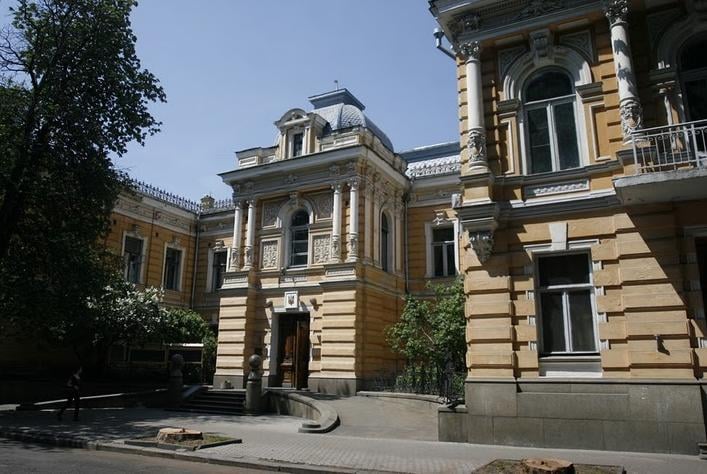 Невеселе 30-річчя відродження: Спілка письменників України переживає не найкращі часи