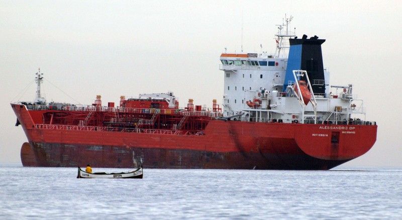 Судно з хімікатами затонуло поблизу берегів Болгарії