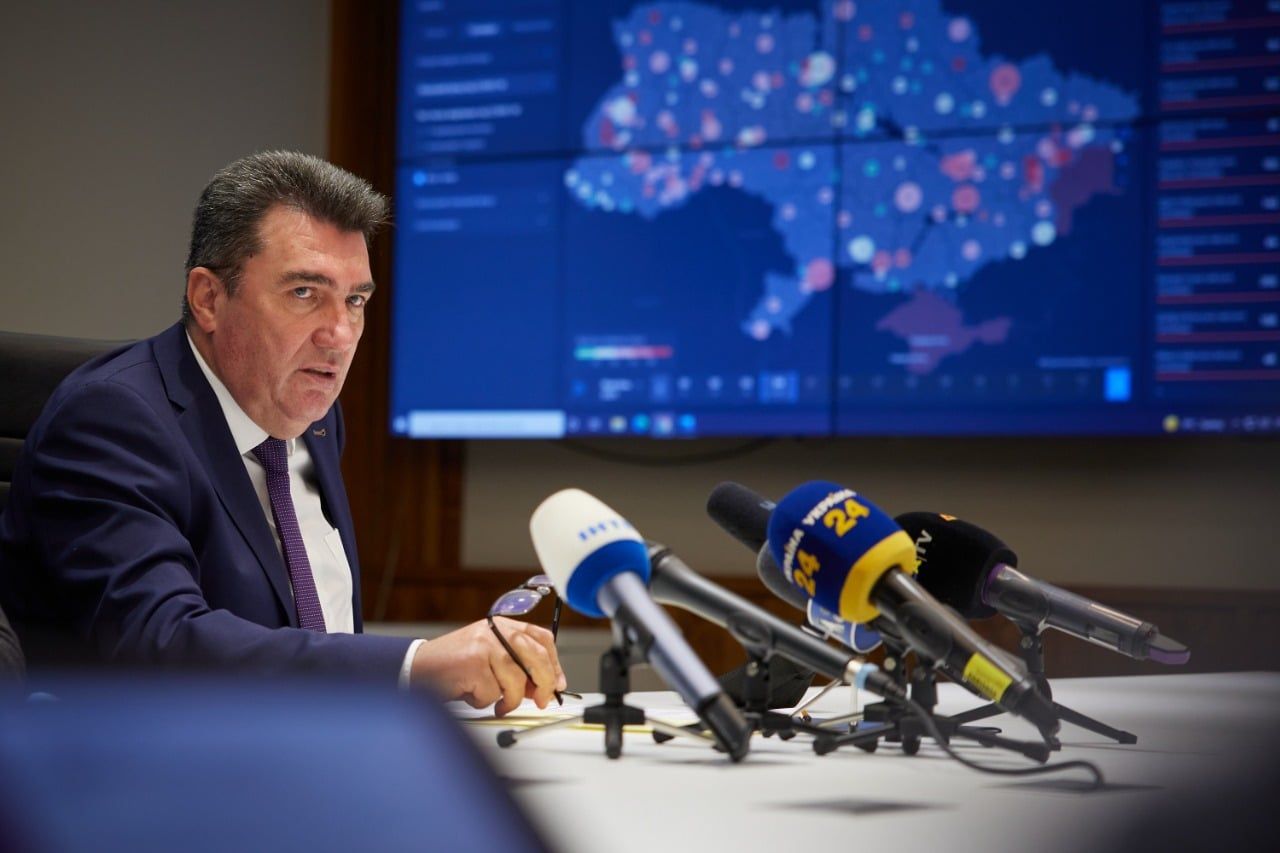 Злодії в законі під санкціями РНБО: транслітерацію прізвищ записали з помилками
