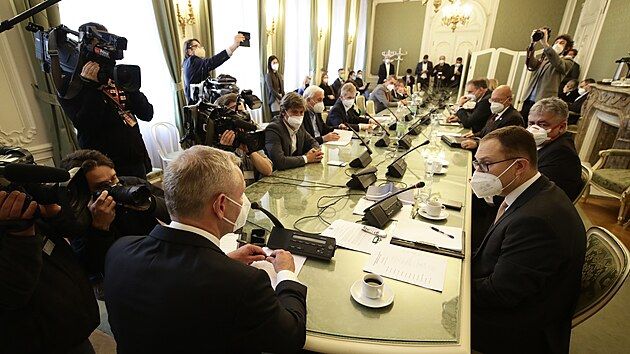 У Чехії стартувала процедура позбавлення повноважень президента Земана