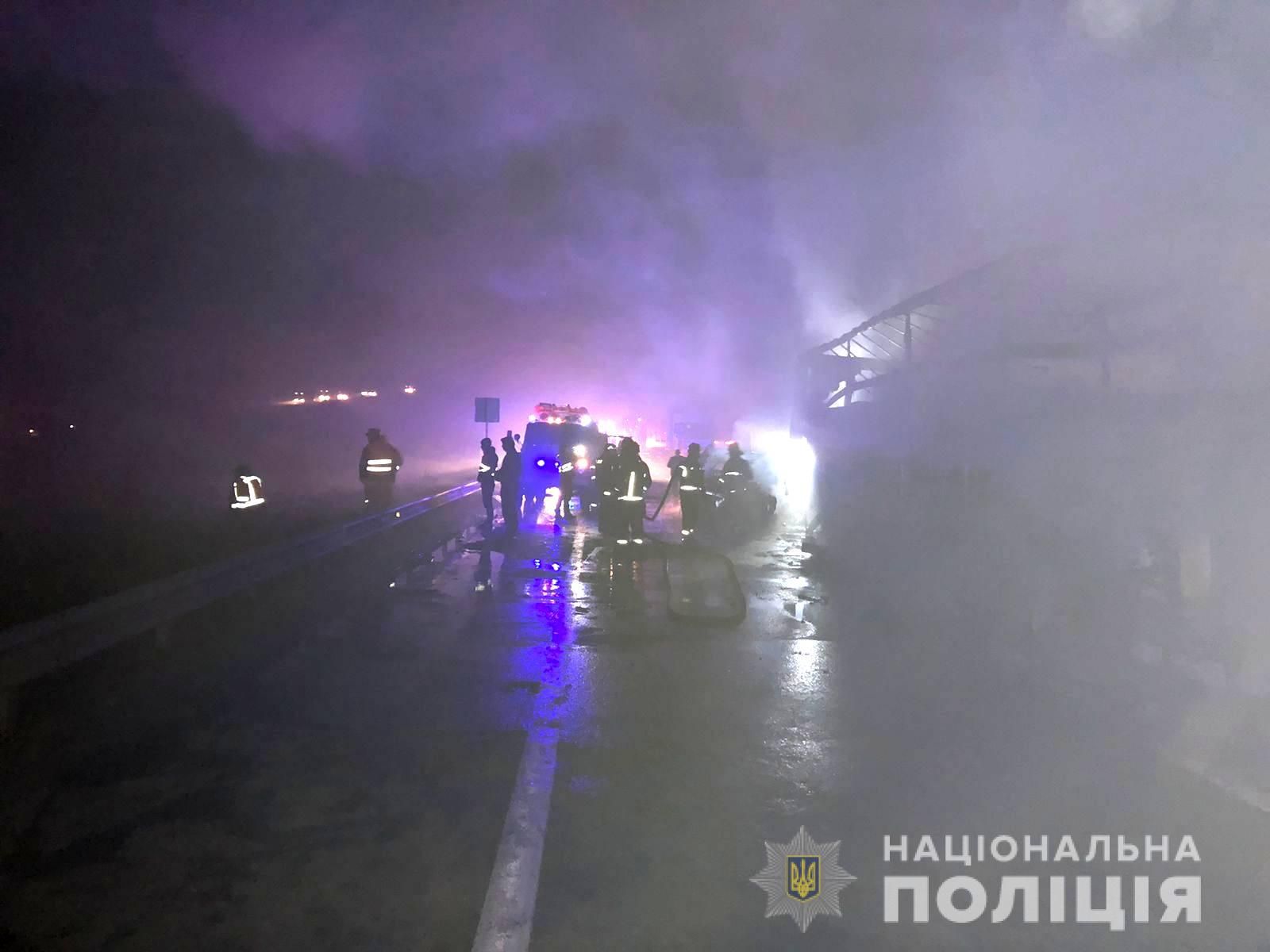 На трасі Київ-Одеса сталася жахлива масштабна ДТП