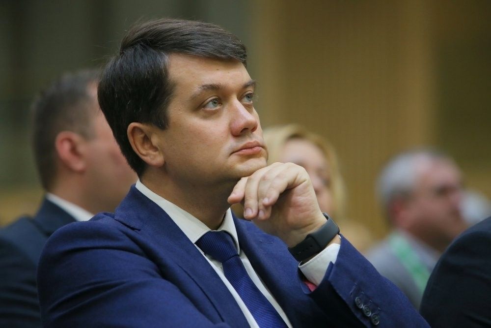 Запасний проєкт олігархів чи потенційний державний діяч? Чого можна чекати від опального Дмитра Разумкова