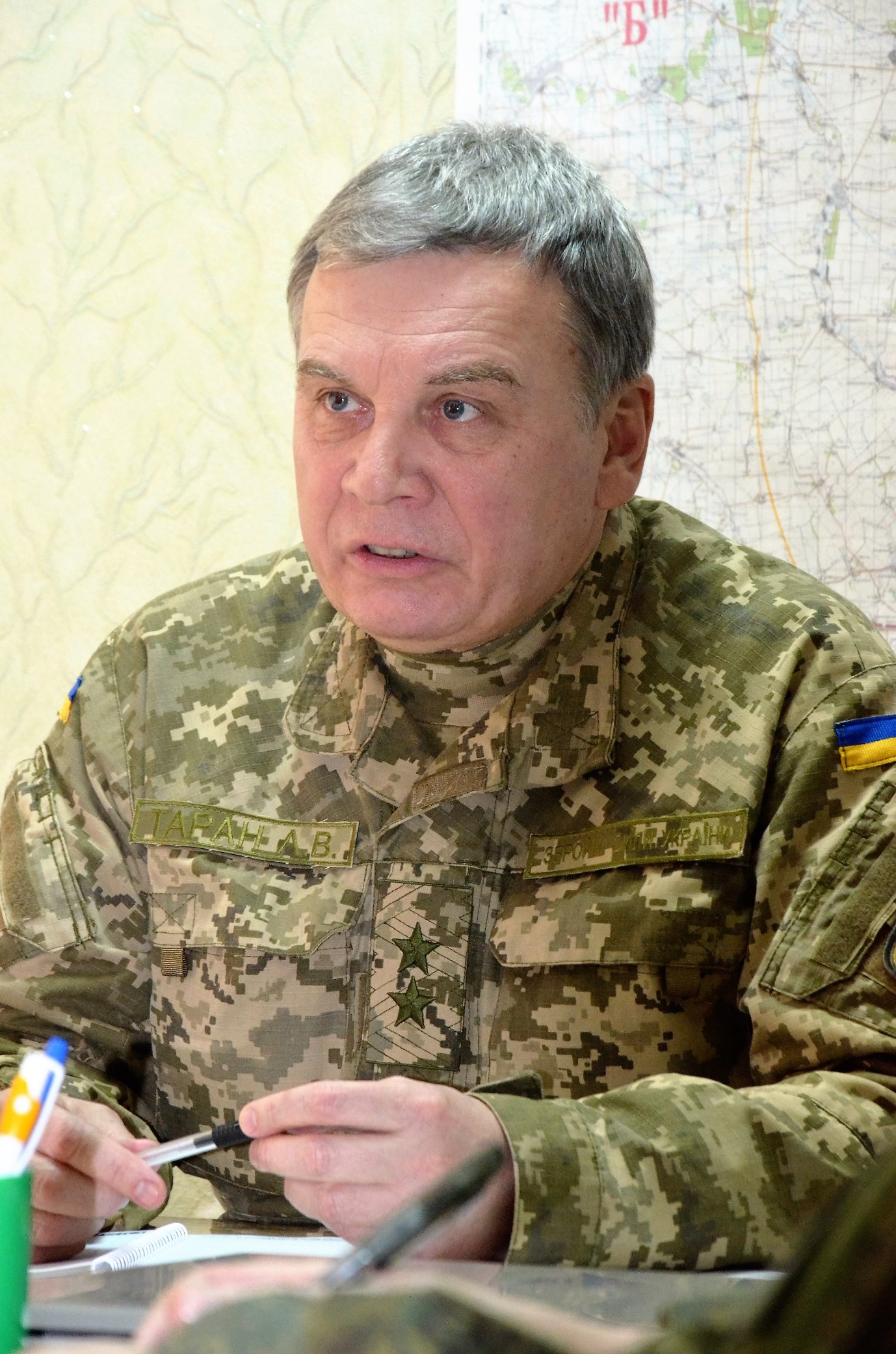 Під Тараном захиталося крісло: Арахамія анонсував відставку міністра оборони
