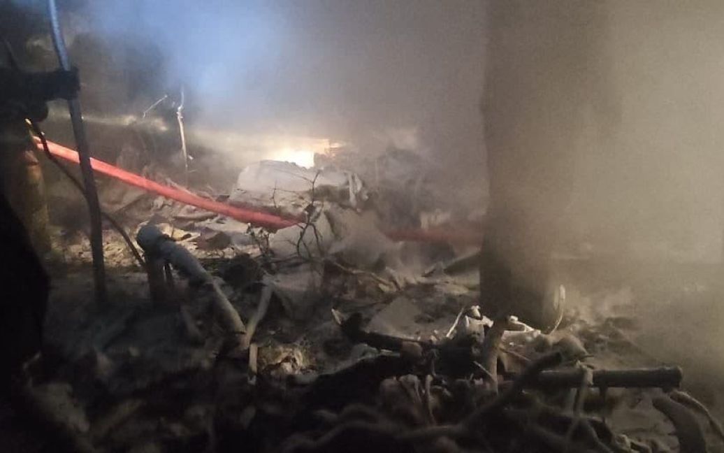 У РФ розбився вантажний літак із українцями на борту, фото