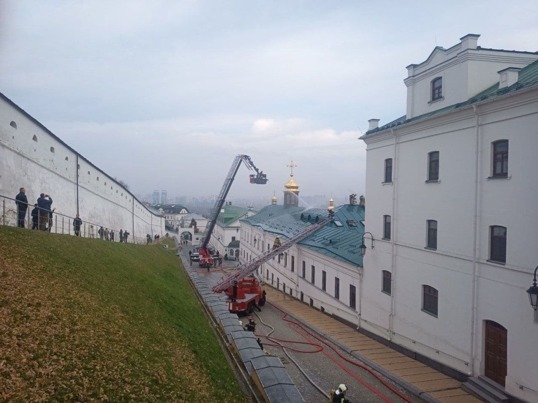 У Києво-Печерській Лаврі в одній із майстерень сталася пожежа